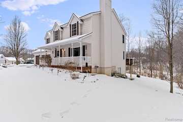2008 Laurel Oak Dr in Oceola Twp, MI Photo 3