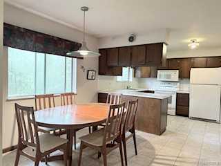 174 Knollwood Dr in Pinckney Vlg, MI Photo 2