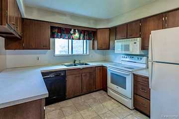 174 Knollwood Dr in Pinckney Vlg, MI Photo 3