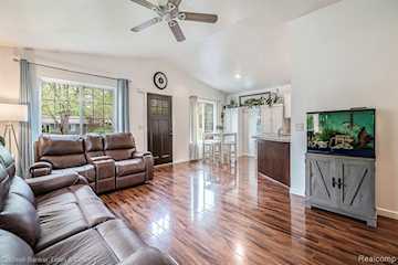 3325 Junior in Hamburg Twp, MI Photo 4