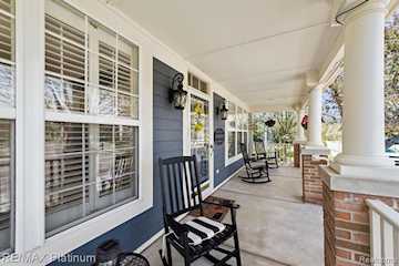1728 Town Commons Dr in Howell, MI Photo 2