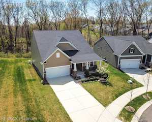 1068 Spring Trail in Brighton, MI Photo 2