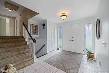 13600 Hyde Rd in Hartland Twp, MI Photo 5