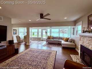11952 N Main St in Green Oak Twp, MI Photo 5