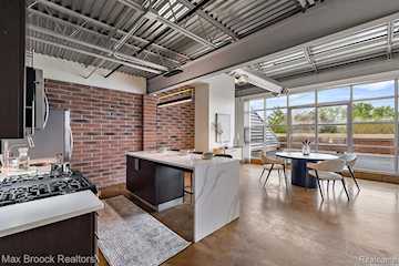 333 E Parent Ave #43 in Royal Oak, MI Photo 2