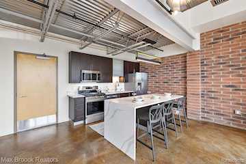 333 E Parent Ave #43 in Royal Oak, MI Photo 3