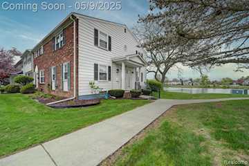19824 Irongate in Northville Twp, MI Photo 3