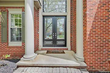22574 Autumn Park Blvd in Novi, MI Photo 4