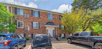 505 W Highland Rd #C13 in Howell, MI Photo 3