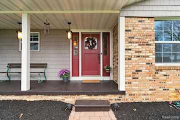 13196 Torrey Rd in Fenton Twp, MI Photo 3