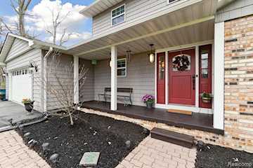 13196 Torrey Rd in Fenton Twp, MI Photo 4