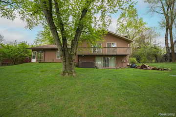 9550 Silverside in Green Oak Twp, MI Photo 3