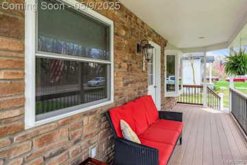 4945 Walker Dr in Brighton Twp, MI Photo 2