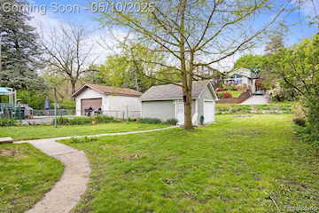 10281 Grove Dr in Green Oak Twp, MI Photo 5