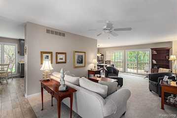 625 Applegate Ln in Grand Blanc, MI Photo 4