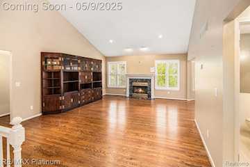 2053 Channel Dr in Brighton Twp, MI Photo 3