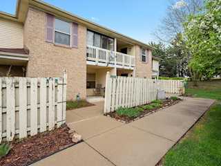 61007 Greenwood Dr in South Lyon, MI Photo 3