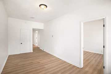 813 N Jenison Ave in Lansing, MI Photo 5