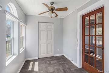 416 W Caroline St in Fenton, MI Photo 2
