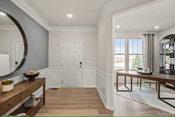 30112 Norway Dr in South Lyon, MI Photo 5