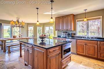 256 Inverness in Highland Twp, MI Photo 3