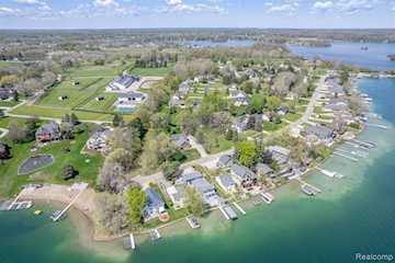 15235 Marl Dr in Fenton Twp, MI Photo 4