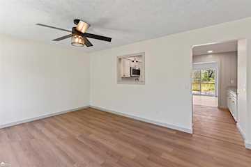 2226 Pollard Rd in Lansing, MI Photo 3
