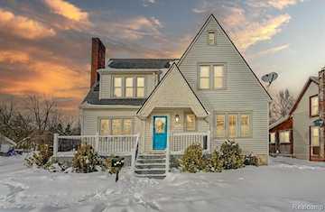 203 6th St in Fenton, MI Photo 2