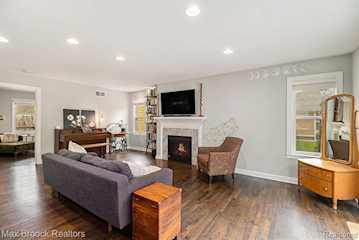 1211 N Blair Ave in Royal Oak, MI Photo 4
