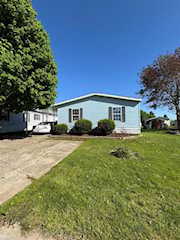 279 Jacqualyn Dr in Lapeer, MI Photo 3