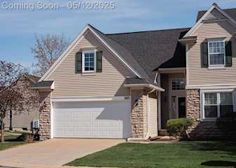 161 Burwyck Park Dr in Saline, MI Photo 2
