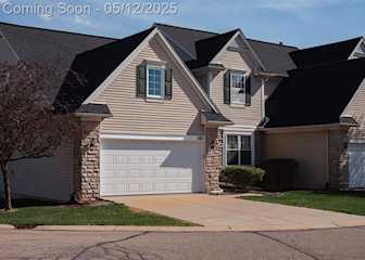 161 Burwyck Park Dr in Saline, MI Photo 3