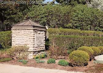 161 Burwyck Park Dr in Saline, MI Photo 4