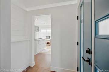 454 Woodland Dr in Saline, MI Photo 3