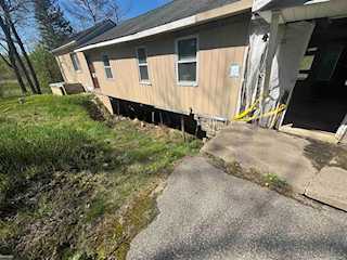 7415 Linden Rd in Tyrone Twp, MI Photo 3