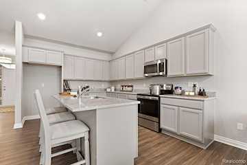 2209 Chase Dr #101 in Hartland Twp, MI Photo 3