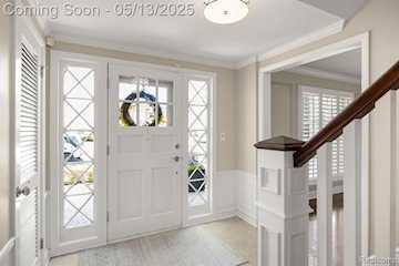229 Clifton Rd in Bloomfield Twp, MI Photo 2