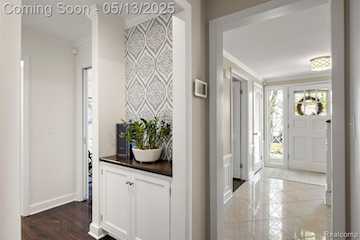 229 Clifton Rd in Bloomfield Twp, MI Photo 4
