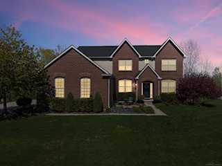 717 Dennison Ct in Oakland Twp, MI Photo 2