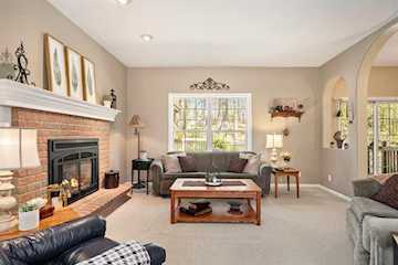 930 NE Mccabe Ave in Ada Twp, MI Photo 5
