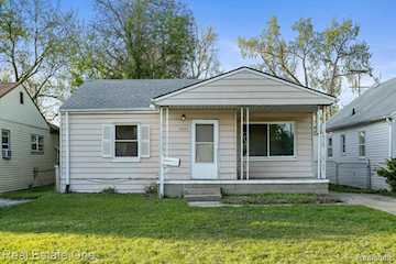 12855 Couwlier Ave in Warren, MI Photo 2