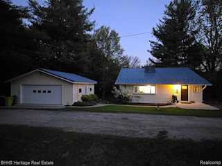 504 Union St in Fenton, MI Photo 2