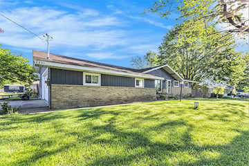 2331 SW 92nd St in Byron Twp, MI Photo 2