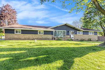 2331 SW 92nd St in Byron Twp, MI Photo 3