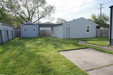 25527 Fern St in Roseville, MI Photo 3
