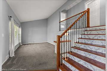 29531 Mark Ln in Livonia, MI Photo 4