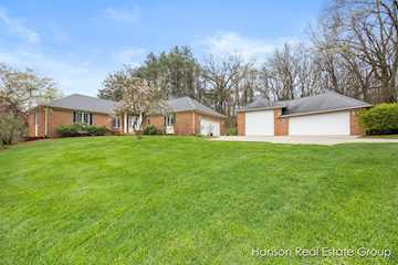 9200 NE Bailey Dr in Ada Twp, MI Photo 2
