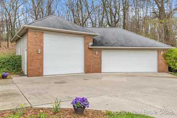9200 NE Bailey Dr in Ada Twp, MI Photo 3