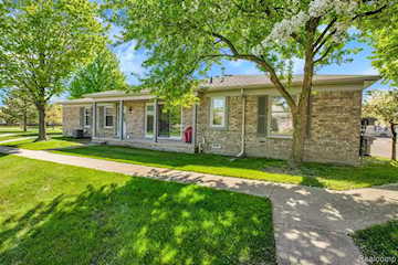 14665 Windmill Ct in Shelby Twp, MI Photo 3