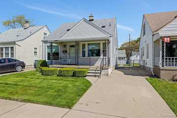 1820 Detroit Ave in Lincoln Park, MI Photo 3